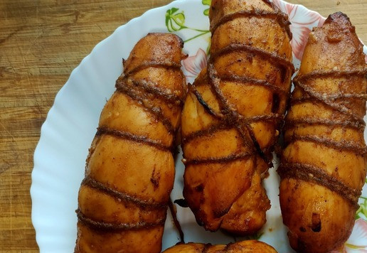 1. Этап. Грудка запеченнаяЗакусочная: Куринная грудка готова. Ее нужно остудить и снять нитки.