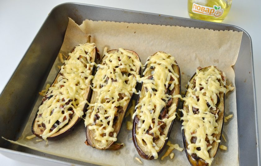 1. Этап. Баклажаны, фаршированные грибами: 9. Готово! Разложите баклажаны по тарелочкам, украсьте зеленью и пробуйте!