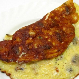 Омлет с грибами и сыром