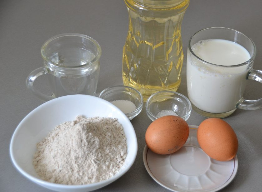 1. Этап. Блинчики из овсяной муки на молоке: Подготовьте ингредиенты.