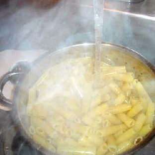 1. Этап. Запеченный Зити: К этому времени макароны должны быть 