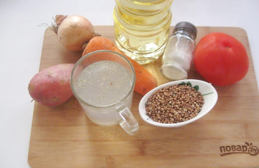 1. Этап. Гречневый суп с помидорами: Подготовьте ингредиенты для приготовления супа.