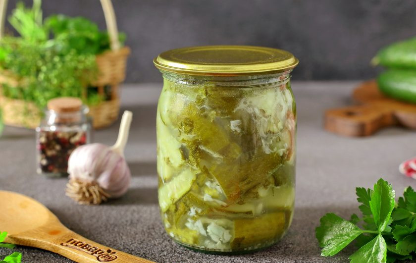 1. Этап. Салат из огурцов с чесноком на зиму: Салат из огурцов с чесноком на зиму готов.