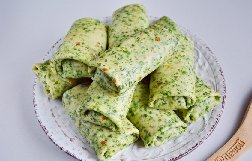 1. Этап. Шпинатные блины с печенью: Также поступите с остальными блинами. У меня вышло 12 штук.