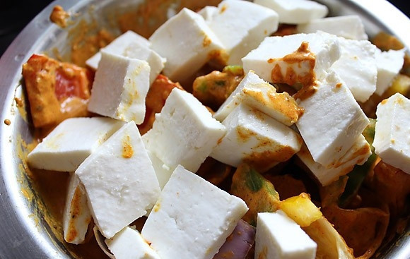 1. Этап. Закуска для пикника на природе: 8. Отправляю все овощи в маринад, затем добавляю сыр.