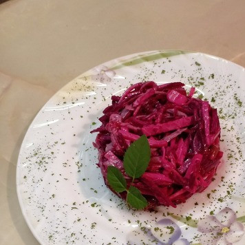 1. Этап. Мясной салат со свеклой: Приятного аппетита!