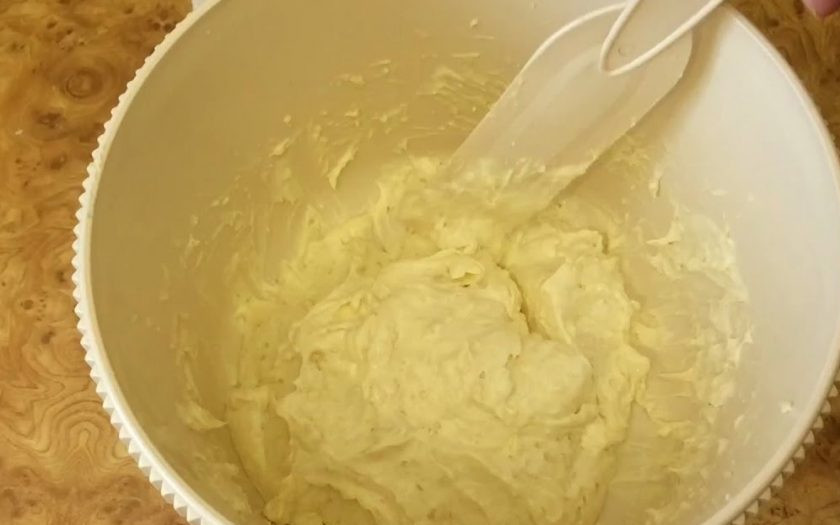 1. Этап. Миндальный крем Ришара Бертине: 3. На самой высокой скорости миксера взбейте крем до пышного состояния и белого цвета в течение 1-2 минут. Приятного аппетита!