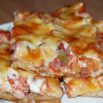 Пицца из дрожжевого теста