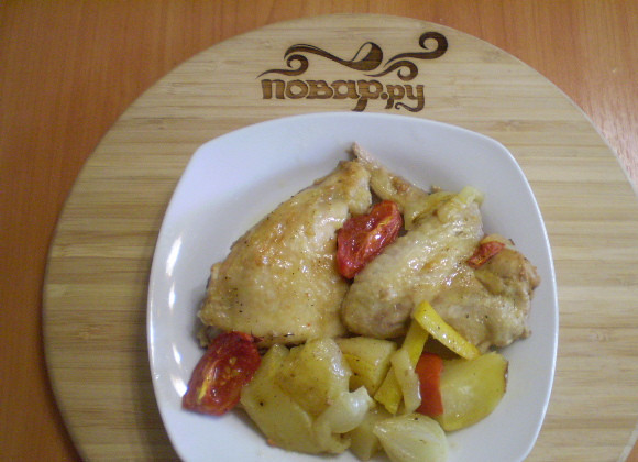 1. Этап. Курица, запеченная с картофелем и овощами: 7. Раскладываем порционно. Подаем в горячем виде. Приятного аппетита!