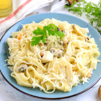 Сырно-сливочная паста с морепродуктами