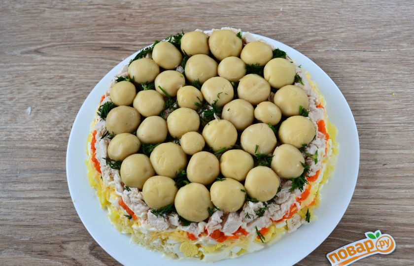 1. Этап. Салат Грибная поляна: Салат «Грибная поляна» готов! Его можно сразу подавать к столу! Приятного аппетита!