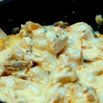 Мясо под белым соусом