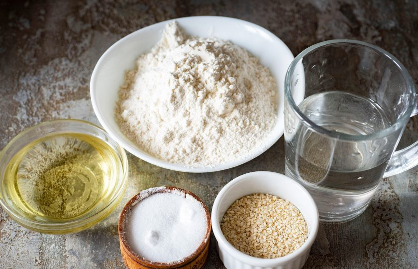 1. Этап. Хрустящие солeные палочки к пиву: Отмерьте по списку все ингредиенты заранее.