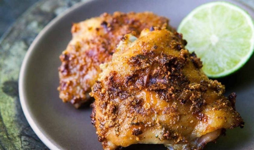 1. Этап. Пряная курочка: 4. Подавайте мясо горячим, можно со свежей зеленью и кусочком лайма.