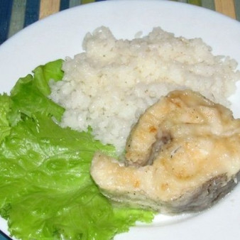 Треска, тушенная в сметане