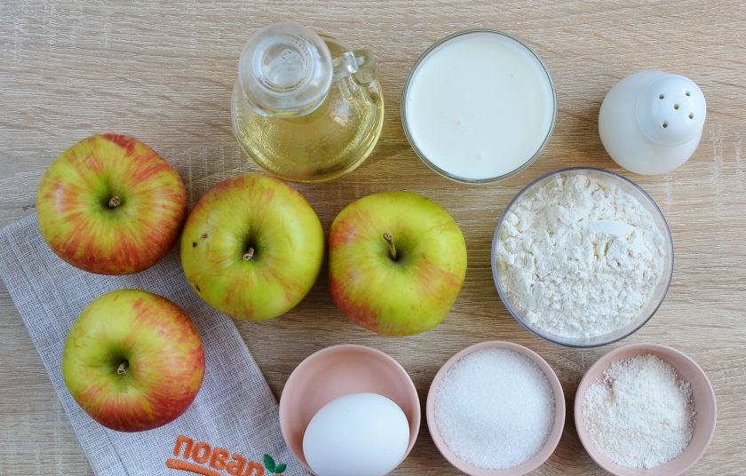 1. Этап. Яблочные пончики: Подготовьте ингредиенты для теста, яблоки вымойте. Приступим!