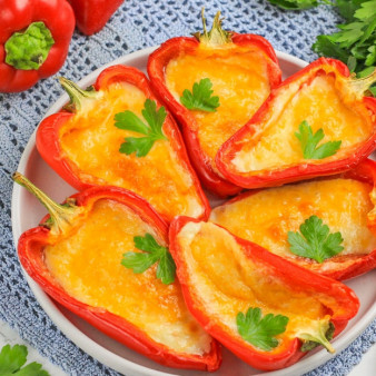 Красный перец с сыром