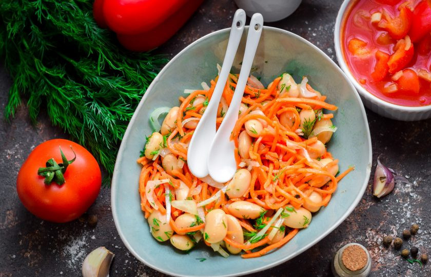 1. Этап. Постный салат с фасолью и корейской морковью: Приятного вам аппетита!