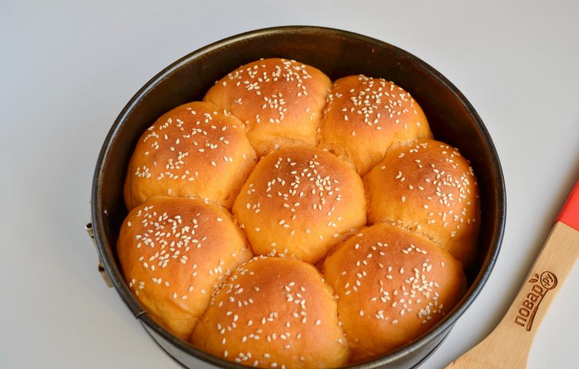 1. Этап. Томатные булочки: 9. Выпекайте при 180 градусах минут 20-30.