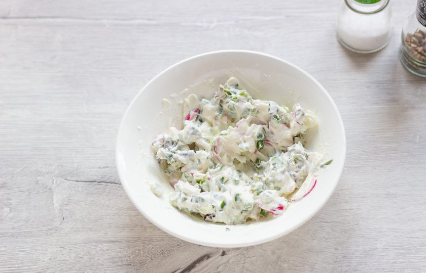 1. Этап. Летние паштеты: Перемешайте все ингредиенты.