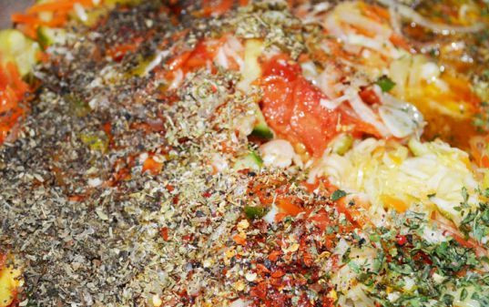 1. Этап. Салат Дунайский: Далее выкладываем всё в кастрюлю, добавляем масло, сахар, соль, уксусную кислоту и специи. Ставим на огонь. Через 5-7 минут надо всё хорошо перемешать, накрыть крышкой и варить около 15 минут, еще раз перемешиваем и варим еще около 10 минут. После снимаем, остужаем и раскладываем по стерилизованным банкам. Наслаждаемся овощами зимой!