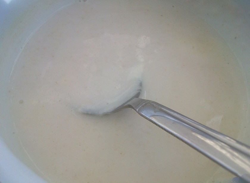 1. Этап. Овсяная каша для грудничка: Доводим, помешивая, до кипения. Варим еще 4-5 минут.