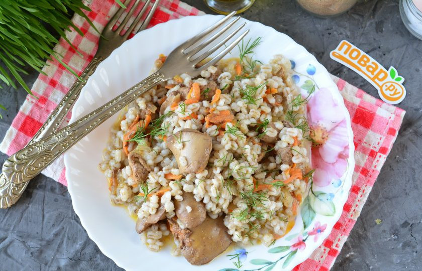 1. Этап. Перловка с куриной печенью: В горячем виде подавайте к столу. Приятного аппетита!