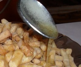 1. Этап. Соус на чак-чак: Готовым соусом поливаем чак-чак. Приятного аппетита!