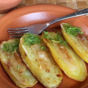 Картошка с салом, запеченная в фольге