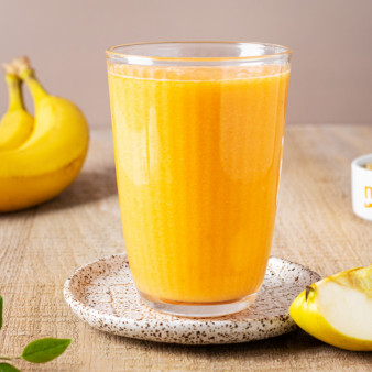 Яблочно-банановый смузи с апельсином и морковью