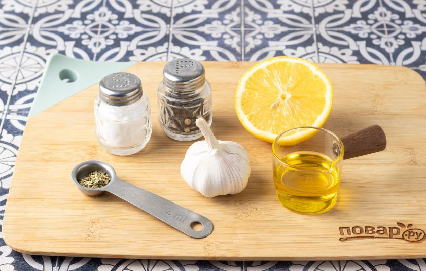 1. Этап. Соус для греческого салата в домашних условиях: Подготовьте все ингредиенты.