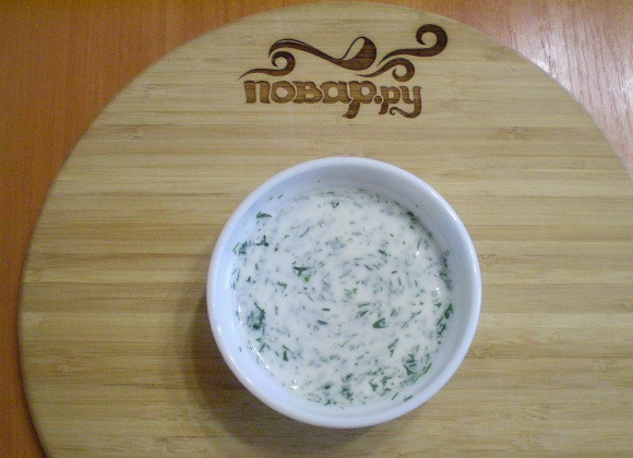 1. Этап. Кефир с укропом: Напиток готов, соль и перец по вкусу.