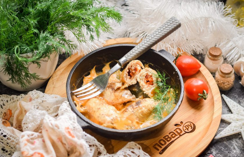 1. Этап. Куриные рулетики с моцареллой: Получается очень нежно и вкусно!