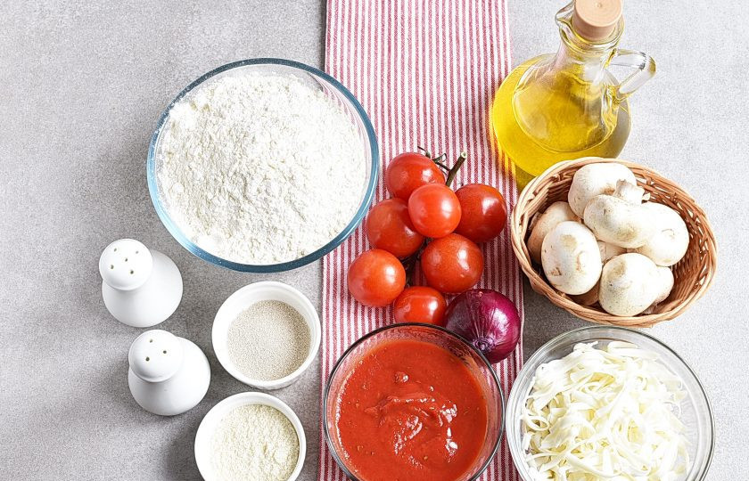 1. Этап. Пицца с шампиньонами: Подготовьте ингредиенты.