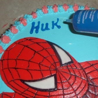 Торт бисквитный Человек-паук