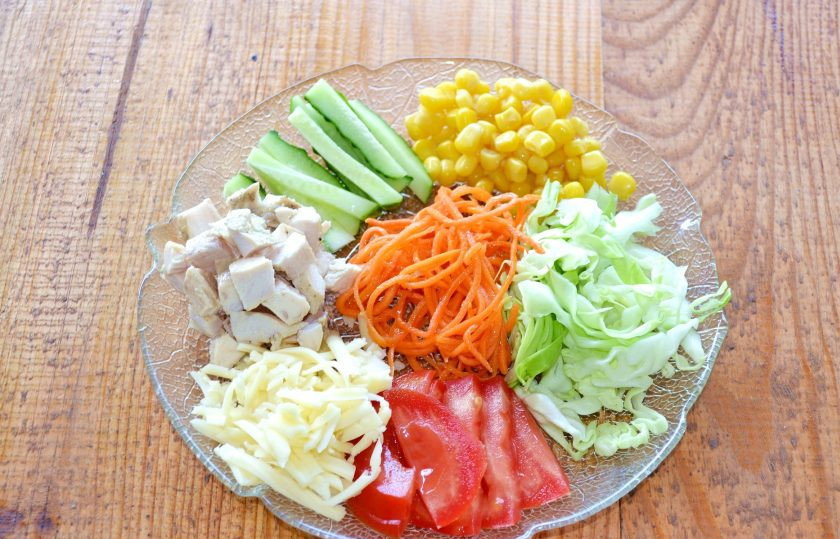 1. Этап. Шаурма на углях: Теперь можно заняться начинкой.