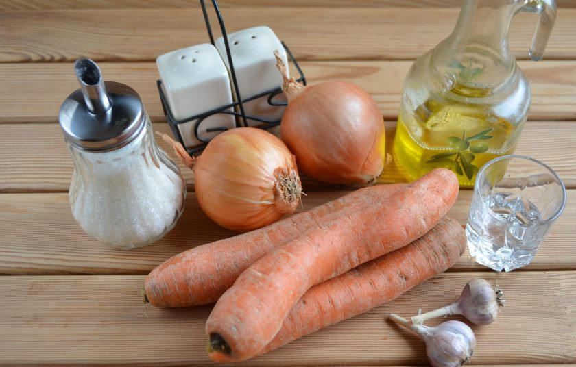 1. Этап. Морковь по-корейски (Корейская морковка): Ингредиенты для морковки по-корейски.