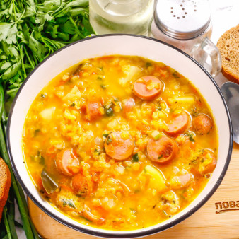 Суп с чечевицей и сосисками