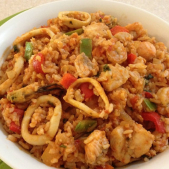 Рис с морепродуктами в мультиварке