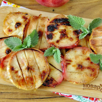 Яблоки гриль