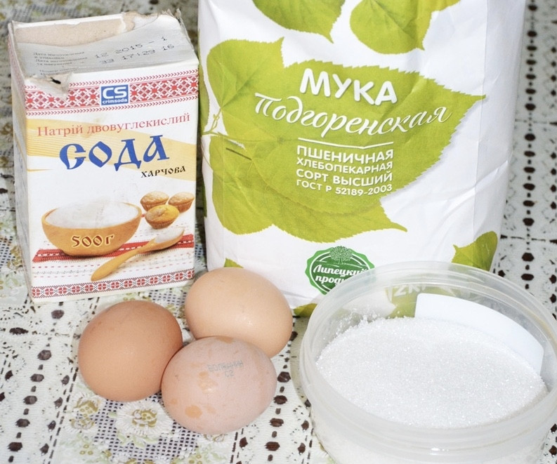 1. Этап. Простой бисквит: Подготовим ингредиенты.