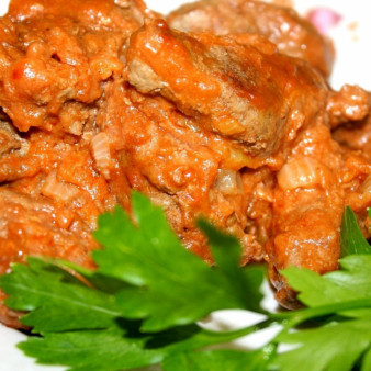 Бефстроганов в томатном соусе