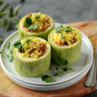 Фаршированный вегетарианский кабачок