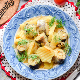 Хек с картошкой в мультиварке