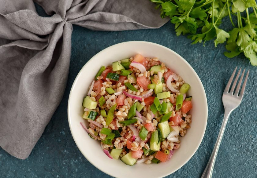 1. Этап. Салат с полбой: Салат с полбой готов, приятного аппетита!