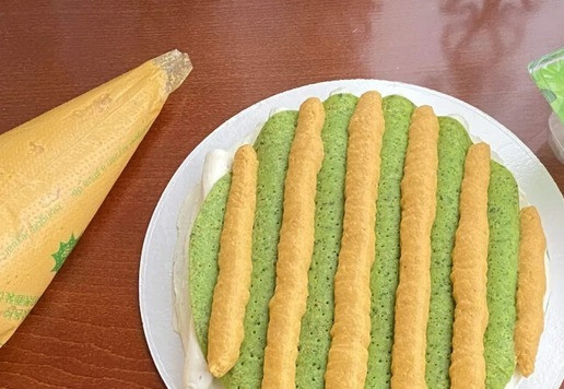 1. Этап. Шадлав: В эти углубления, нанесите начинку № 1.