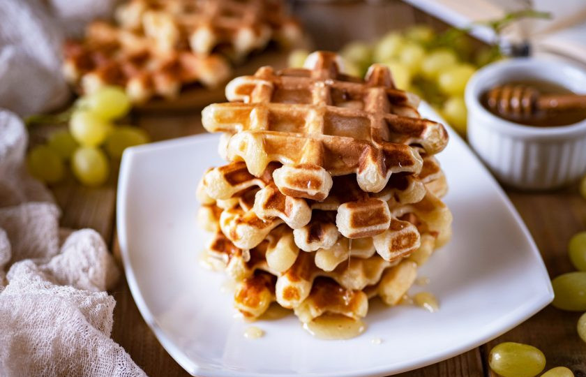 1. Этап. Вафли на закваске: Готовые вафли подавайте к столу сразу же. Приятного аппетита!