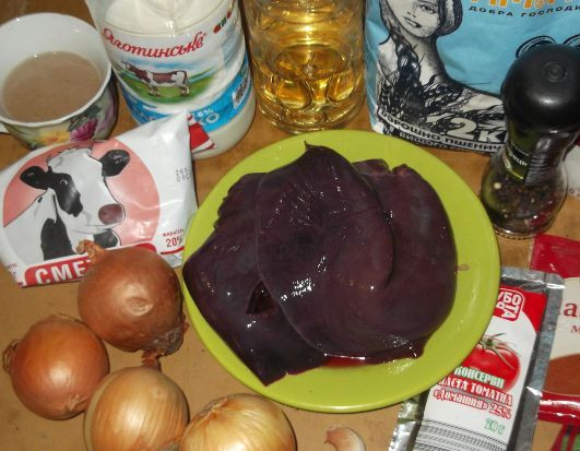 1. Этап. Гуляш из печенки свиной: 1. Это отличное блюдо, которое может понравиться даже детям. На гарнир к печени подойдет картофельное пюре или свежие овощи.