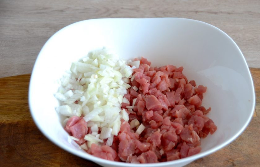 1. Этап. Лезгинский пирог с мясом и картофелем: Пока тесто 