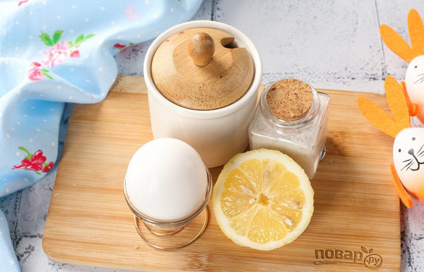 1. Этап. Помазка на куличи из белков: Подготовьте все ингредиенты по списку.